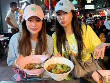 Kỳ Duyên - Thiên Ân sắm loạt đồ đôi giá bình dân dạo phố Thái Lan