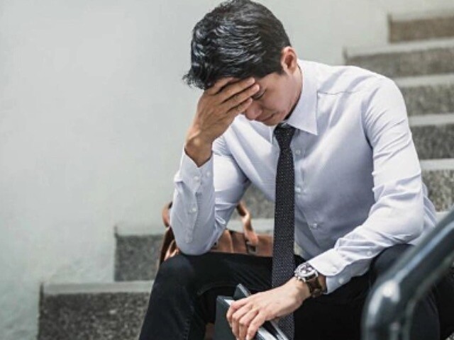 Nam thanh niên 27 tuổi ở Hà Nội đi khám khắp nơi vì lo sợ mắc bệnh hiểm nghèo, kết quả phải nhập viện tâm thần