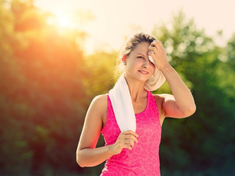 Sức khỏe - Người vận động ra mồ hôi nhiều và người vận động ra mồ hôi ít, ai mới là người trẻ và khoẻ mạnh hơn?