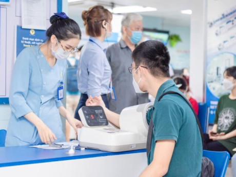 Đón nhận Huân chương Lao động hạng Nhì, Hệ thống y tế Medlatec cam kết thực hiện “5 lợi ích, 4 phẩm chất” trong giai đoạn tới