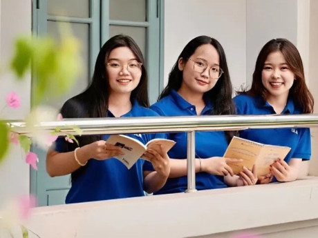 Học phí đại học 2026 rục rịch tăng mạnh, loạt trường top đầu công bố dự kiến, ngành Luật cán mốc 200 triệu đồng/năm