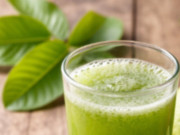 Sức khỏe - Nước ép lá ổi có tác dụng gì?