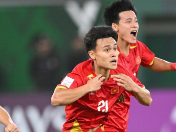 Video Minh Phúc "xé lưới" U23 UAE ở phút 101