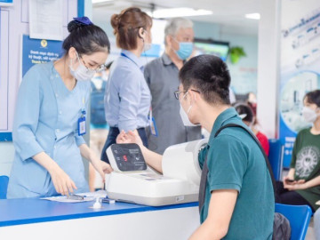 Đón nhận Huân chương Lao động hạng Nhì, Hệ thống y tế Medlatec cam kết thực hiện “5 lợi ích, 4 phẩm chất” trong giai đoạn tới