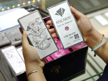 Tin tức - Giá bạc hôm nay 13-3: Rớt mạnh hơn vàng, bạc Phú Quý chỉ còn hơn 3 triệu đồng/lượng