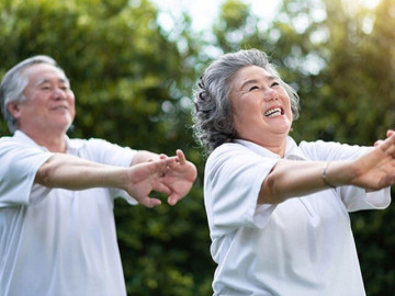 Bí mật tuổi thọ nằm ngay trên gương mặt: 4 đặc điểm của người dễ sống thọ