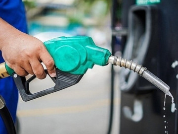 Giá dầu hôm nay 30/3: Tiếp tục tăng