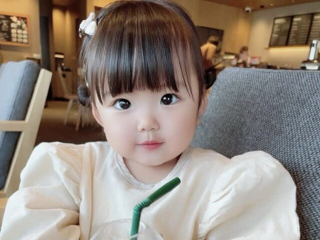 Đặt tên cho con gái kiểu 4 chữ, sinh năm 2026 theo từng họ bố mẹ, tương lai bé xinh đẹp may mắn