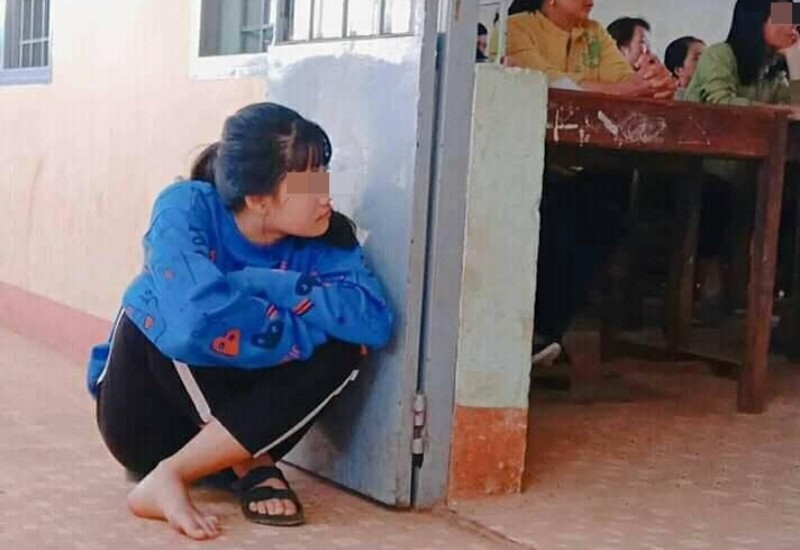 Họp phụ huynh cuối năm là thời điểm quan trọng để bố mẹ nắm được tình hình, kết quả học tập của con sau chặng đường dài. Vào ngày này, mỗi bố mẹ sẽ có phản ứng khác nhau. Loạt ảnh họp phụ huynh sau sẽ khiến nhiều người "dở khóc dở cười" vì thấy bóng dáng mình trong đó.