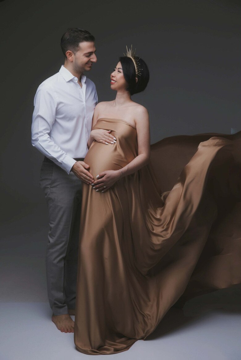 Phải lòng chàng phi công ngoại quốc, hotgirl TVHK Hưng Yên đẻ con gái cực phẩm, tấm tắc nuôi con ở Dubai sướng - 2