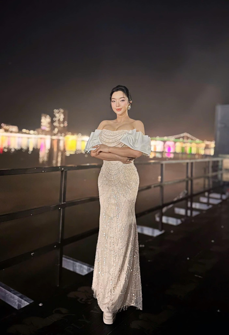 Nữ NSƯT mang hàm Thượng tá, lấy chồng Pakistan sinh đôi 1 trai 1 gái, đẻ xong đẹp nõn nà khiến chồng yêu say đắm - 2