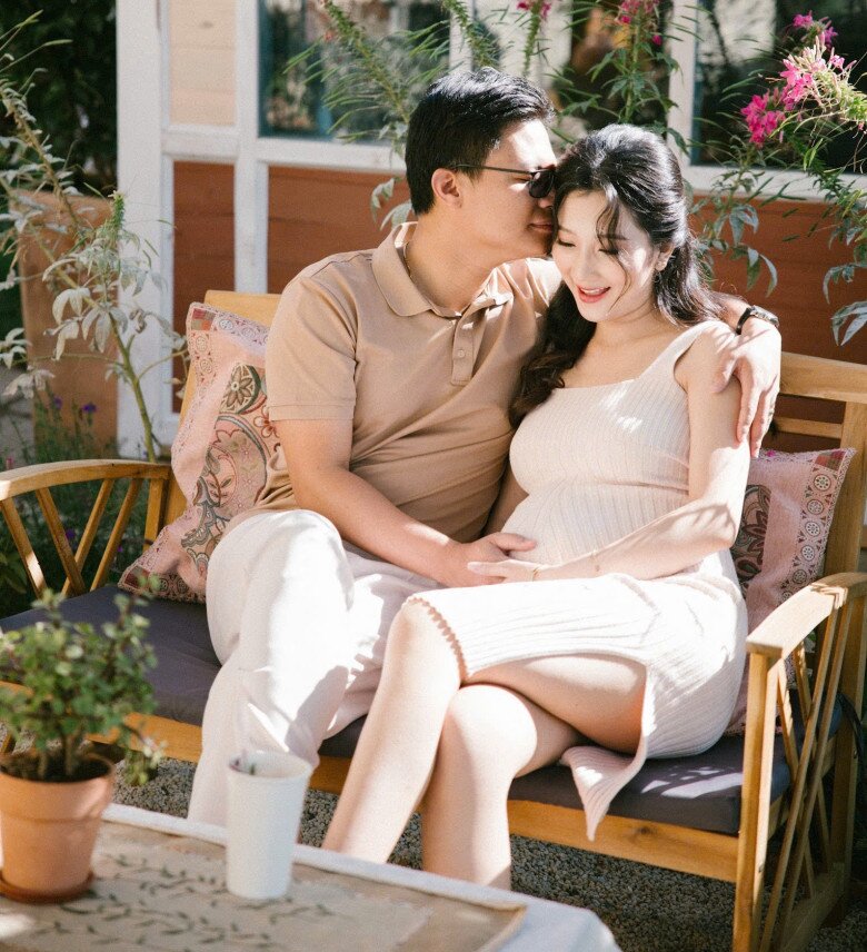 Đang bay thì dính bầu, nữ tiếp viên Lâm Đồng rời cabin làm mẹ, đẻ xong amp;#34;gái một con trông mòn con mắtamp;#34; - 6