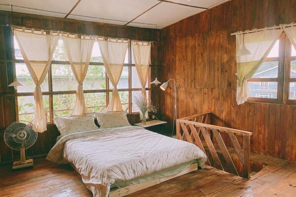 Dành 3 năm tích lũy, cô gái 8X Hà Nội bỏ phố về quê xây nhà gỗ 360m2 đẹp như tranh, góc nào cũng mê - 5