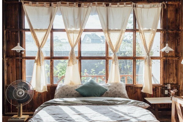 Dành 3 năm tích lũy, cô gái 8X Hà Nội bỏ phố về quê xây nhà gỗ 360m2 đẹp như tranh, góc nào cũng mê - 6