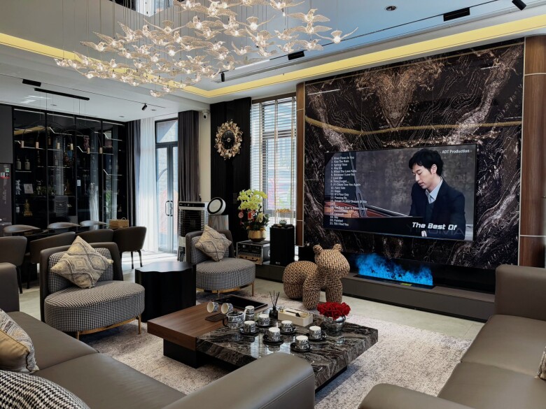 Được ông bà cho đất, cặp vợ chồng 9X Hà Nội tích cóp tiền xây nhà 3 tầng tone đen - trắng cực sang trọng - 3