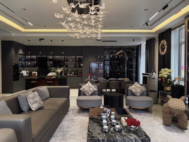 Được ông bà cho đất, cặp vợ chồng 9X Hà Nội tích cóp tiền xây nhà 3 tầng tone đen - trắng cực sang trọng - 4