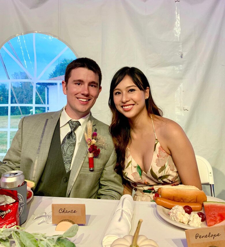 Gái xinh Hà Nội phải lòng chàng trai Mỹ, về làm dâu được mẹ chồng cưng chiều, tâm đắc nuôi con ở Mỹ quá tốt - 2