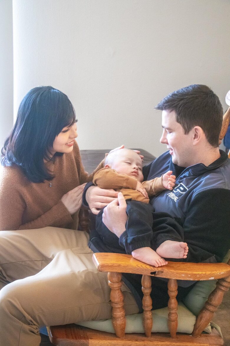 Gái xinh Hà Nội phải lòng chàng trai Mỹ, về làm dâu được mẹ chồng cưng chiều, tâm đắc nuôi con ở Mỹ quá tốt - 6