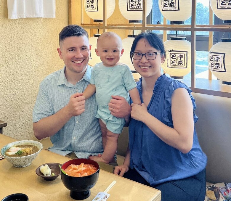 Gái xinh Hà Nội phải lòng chàng trai Mỹ, về làm dâu được mẹ chồng cưng chiều, tâm đắc nuôi con ở Mỹ quá tốt - 8