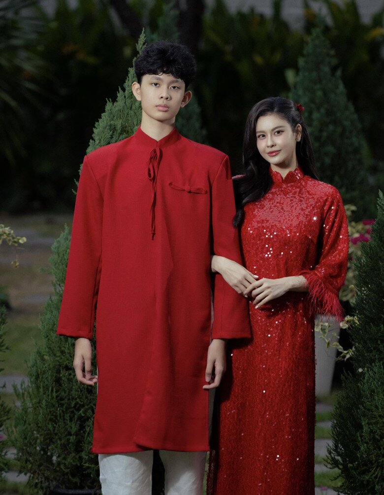 Ly hôn làm mẹ đơn thân, Trương Quỳnh Anh hạnh phúc “khoe” năm đầu tiên ở cạnh con, quý tử dậy thì “chiều cao khủng” 1m85 - 1