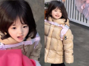 Yêu con - Bức ảnh chụp bé gái trước cổng trường tiểu học “gây sốt” cõi mạng vì quá xinh, nhìn sang người mẹ mới bất ngờ