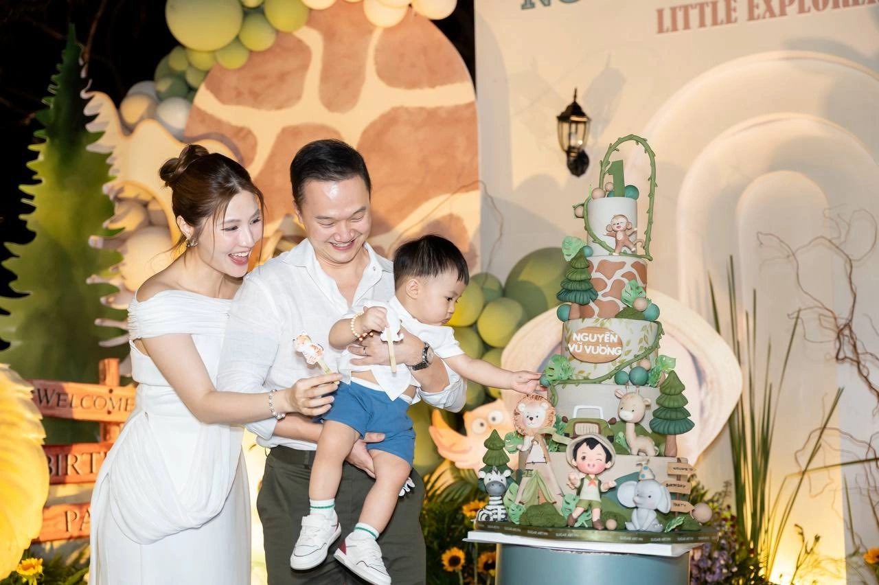 Mỹ nhân tuổi ngọ sinh con cho gia tộc giàu có kín tiếng TP.HCM, đặt tên đứa trẻ vừa hay vừa quyền lực - 4