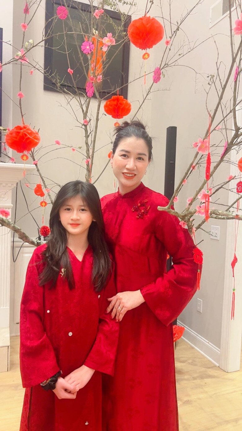 Nhận không ra con gái Trang Trần sau 2 năm qua Mỹ định cư, dậy thì xinh như gái Tây - 9