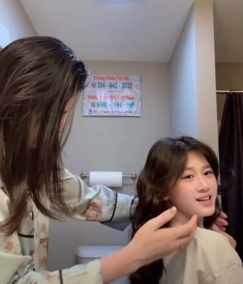 Nhận không ra con gái Trang Trần sau 2 năm qua Mỹ định cư, dậy thì xinh như gái Tây - 3
