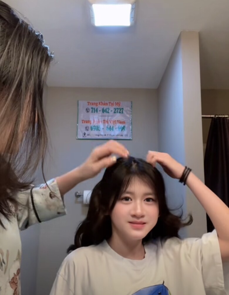 Nhận không ra con gái Trang Trần sau 2 năm qua Mỹ định cư, dậy thì xinh như gái Tây - 4