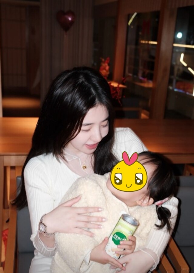 Cô bị bạn trai cũ thiếu gia từ chối nhận con.