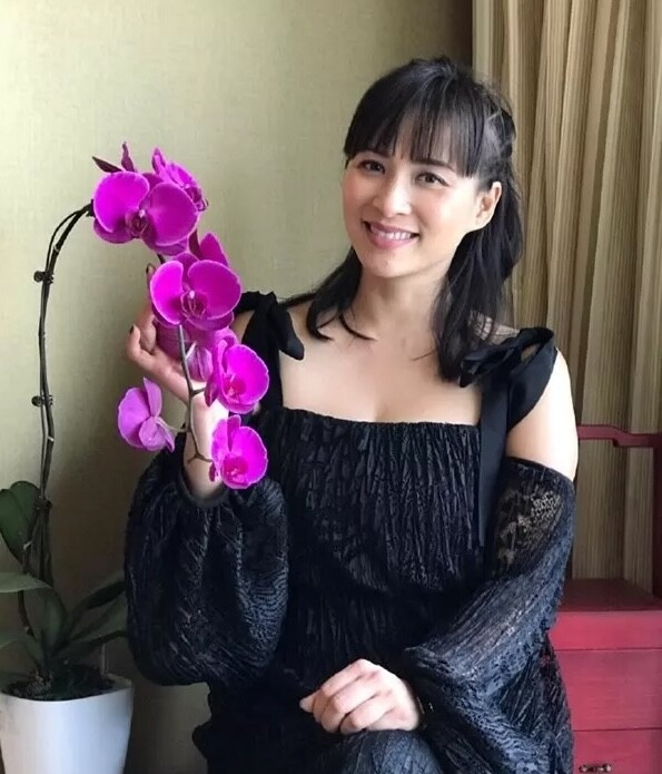 Nữ diễn viên bị con trai 13 tuổi trách móc vì đóng cảnh nóng, lời đáp sâu cay của mẹ thay đổi cuộc đời con - 1