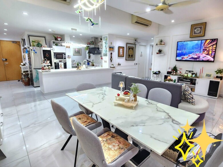 Rời nhà đất lên chung cư, cặp vợ chồng U60 chi 300 triệu sửa ngôi nhà ngập sắc xanh, khu vườn ban công xịn sò - 2