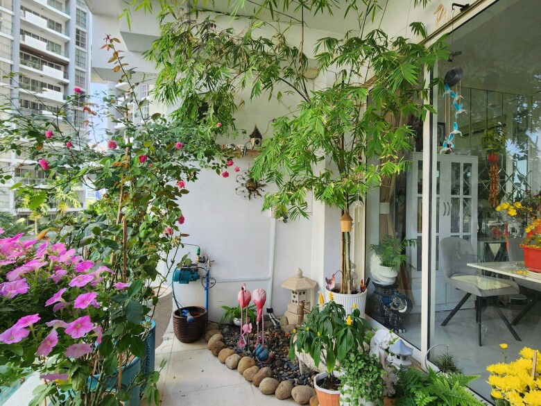 Rời nhà đất lên chung cư, cặp vợ chồng U60 chi 300 triệu sửa ngôi nhà ngập sắc xanh, khu vườn ban công xịn sò - 8