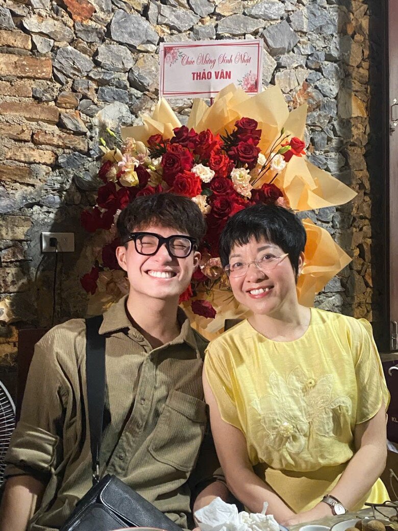 Nữ MC duy nhất dẫn 20 mùa Táo quân: U60 làm mẹ đơn thân có con trai dậy thì chuẩn soái ca - 4