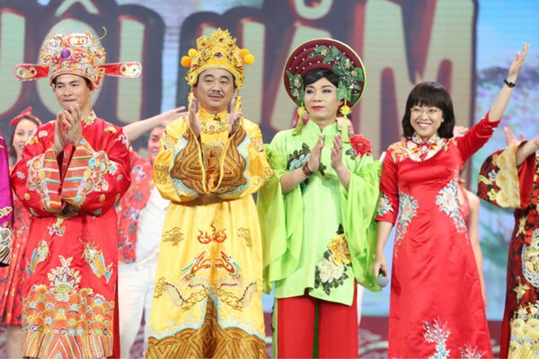 Nữ MC duy nhất dẫn 20 mùa Táo quân: U60 làm mẹ đơn thân có con trai dậy thì chuẩn soái ca - 1