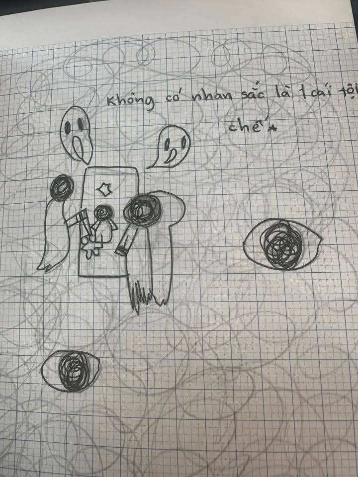 Vô tình mở quyển vở nháp của con gái 9 tuổi ra xem, mẹ Việt tá hoả khi thấy những hình vẽ kỳ lạ, sự thật hé lộ - 2