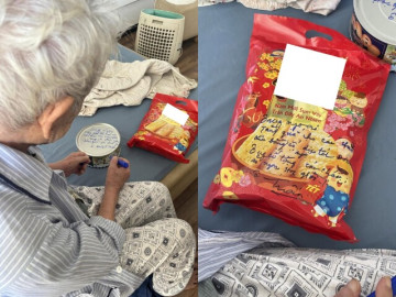 Yêu con - Ông ngoại 91 tuổi cặm cụi chuẩn bị quà Tết cho cháu, dòng chữ trên mỗi gói quà khiến ai xem cũng rớm nước mắt