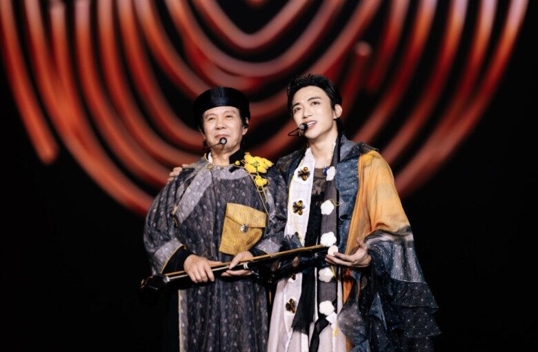 Soobin đưa hát Xẩm đến gần hơn với khán giả bằng âm nhạc.