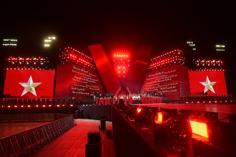 Những concert lớn trong năm 2025 đã trở thành điểm hẹn văn hóa và giúp khán giả Việt có nhiều bữa tiệc âm nhạc đáng nhớ.