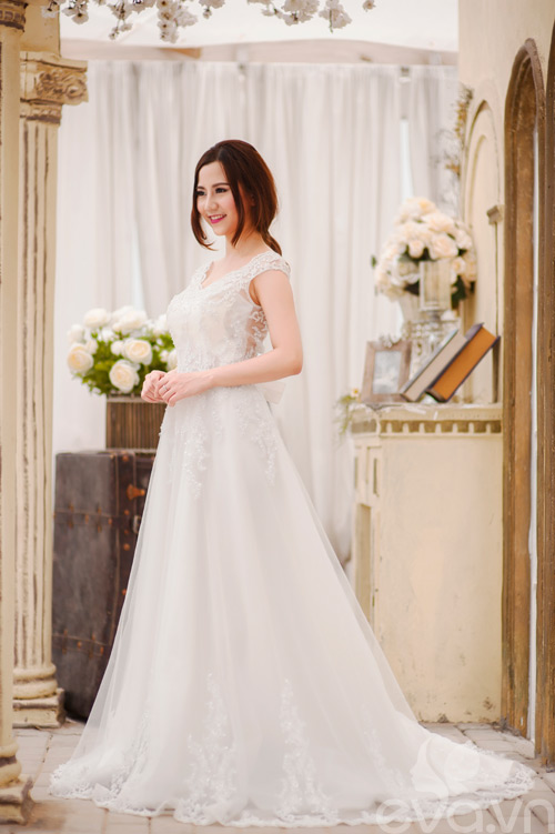 Váy cưới đi bàn luxury HND231 - VÁY CƯỚI CAO CẤP LINH NGA BRIDAL