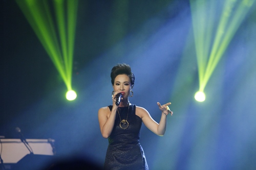 Nhật Thủy trở thành Thần tượng âm nhạc Việt Nam 2013 - 9