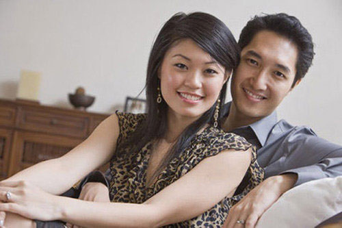 Lấy Vợ Hơn 5 Tuổi: Bí Quyết Hạnh Phúc Vượt Qua Khoảng Cách Tuổi Tác