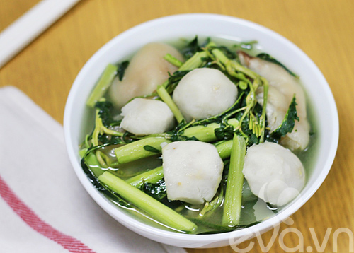 Rau rut nau canh khoai so | Canh khoai móng giò hấp dẫn