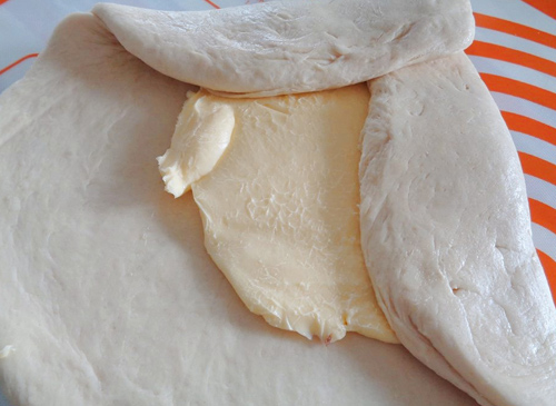 Tự làm bánh sừng bò ngon như ngoài tiệm - 6
