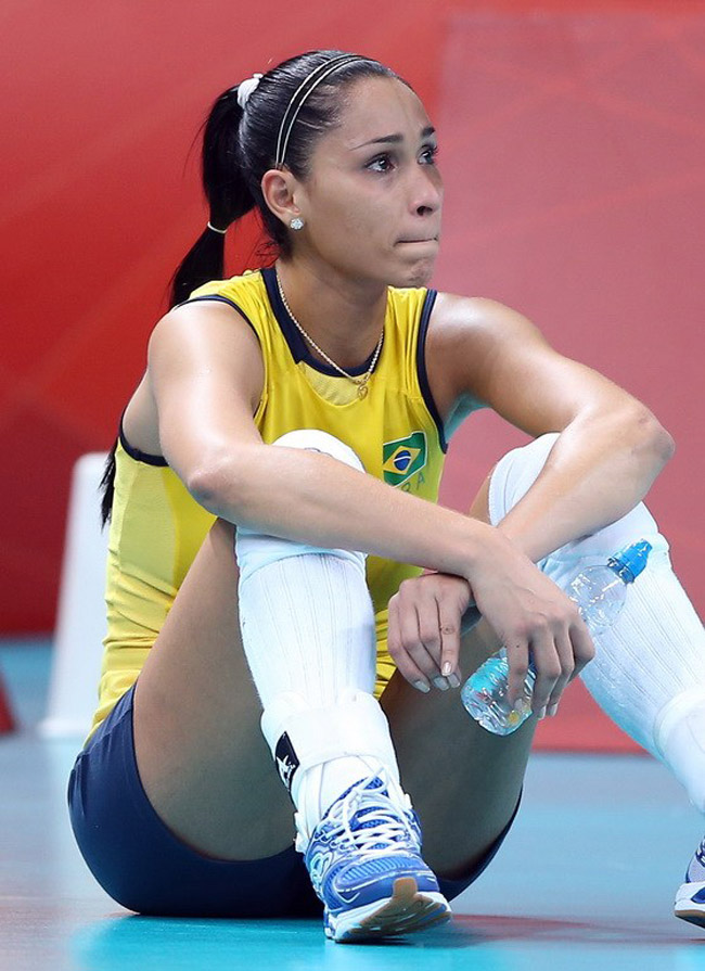 Jacqueline Kawa Huo- vận động viên bóng chuyền người Brazil sở hữu thân hình săn chắc. 
