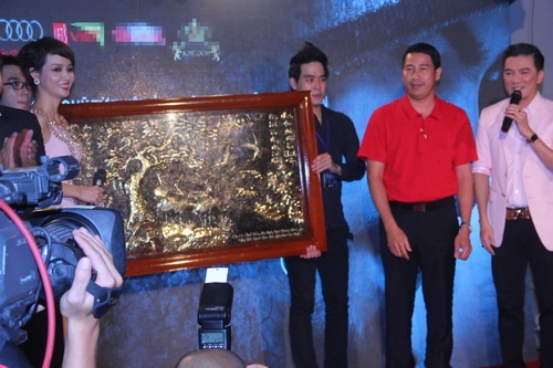 Duy Nhân được ủng hộ thêm 704 triệu đồng - 14