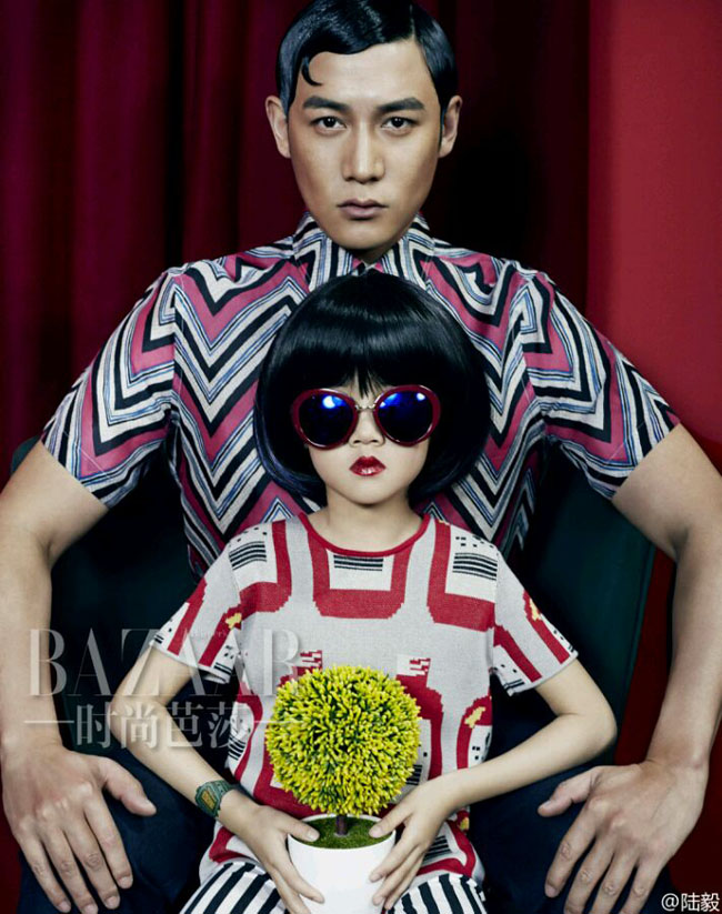 Gia đình nhỏ của nam diễn viên Lục Nghị 'đại háo' tạp chí Harper's Bazaar số tháng 6/2015 với những hình ảnh vô cùng độc đáo.
