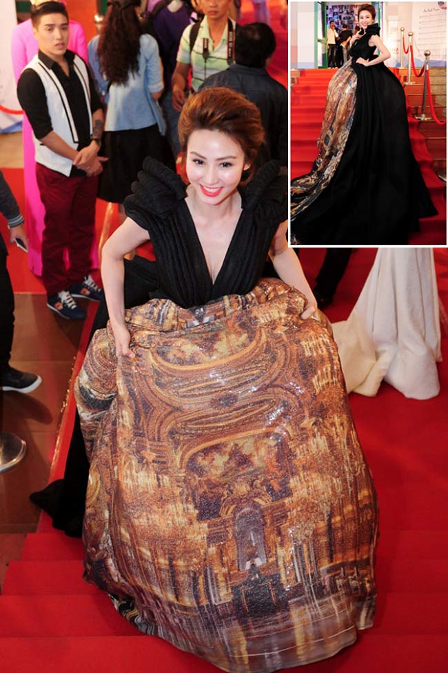 Ngân Khánh cũng chật vật bước đi trên thảm đỏ trong bộ váy “khổng lồ” của NTK Lý Giám Tiền
