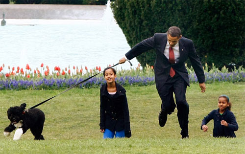 Những hình ảnh để đời của Tổng thống Obama
