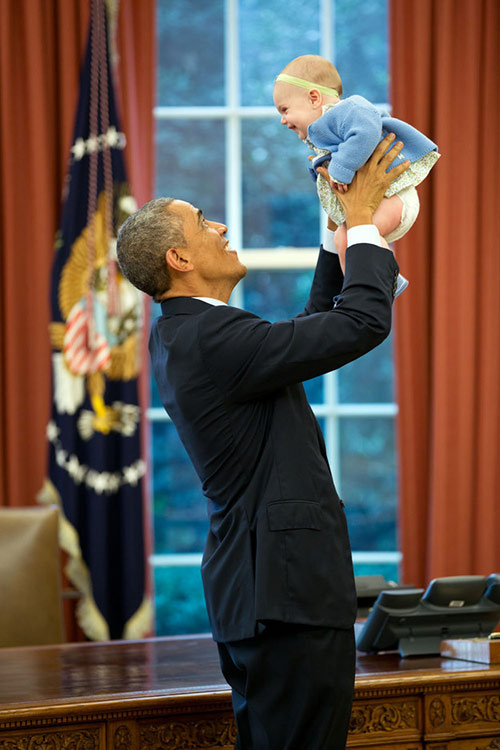 Hình ảnh Obama : Những bức hình chứng minh Obama rất yêu trẻ con
